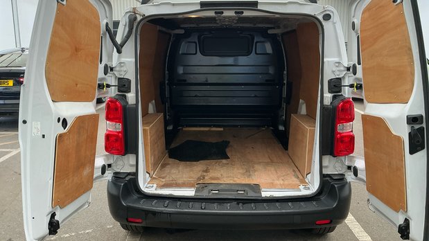 Vauxhall Vivaro SWB L1H1 Low Roof 3100 Air Con Sensors EURO 6 NO VAT 5