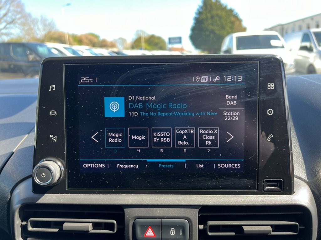 2021 Citroen BerlingoSWB L1H1 Driver 1000 Air Con Alloys Camera Nav Sensors EURO 6 NO VAT — thumbnail 36 of 51