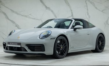 Porsche 911 Targa 4 GTS (992) 1