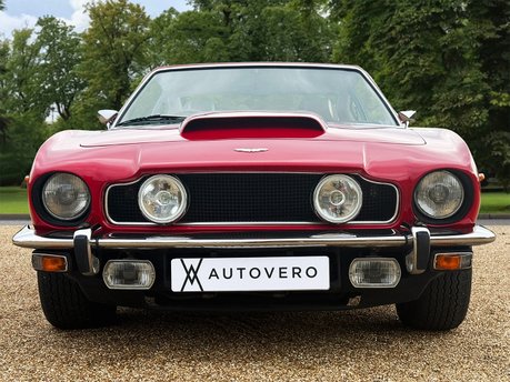 Aston Martin V8 2