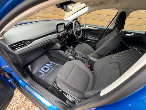 Ford Focus 1.0 Focus Titanium 5dr 37