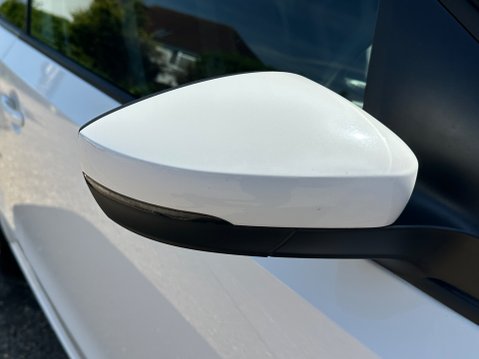 Volkswagen Up HIGH UP 7