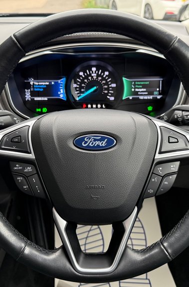 Ford Mondeo VIGNALE HYBRID - RARE CAR -CAMERA-HEATED/COOLED/ELECTRIC SEATS -HUGE SPEC 