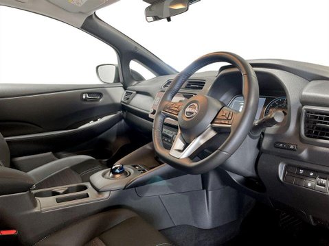 Nissan LEAF 39kWh Acenta Hatchback 5dr Electric Auto (150 ps) 12