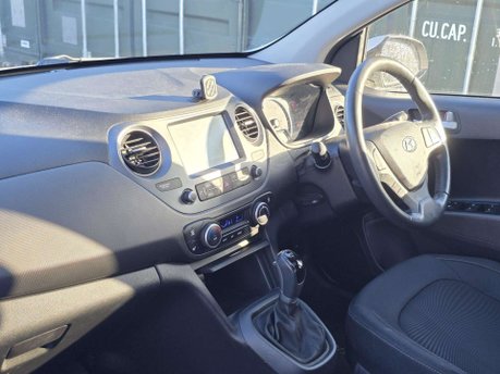 Hyundai i10 1.2 Premium SE Hatchback 5dr Petrol Auto Euro 6 (87 ps) 22