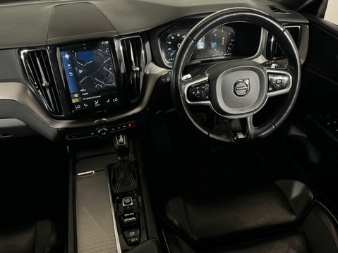 Volvo XC60 D4 R-DESIGN 11