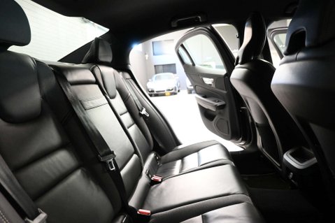 Volvo S60 2.0 S60 R-Design+ T5 Auto 4dr 52