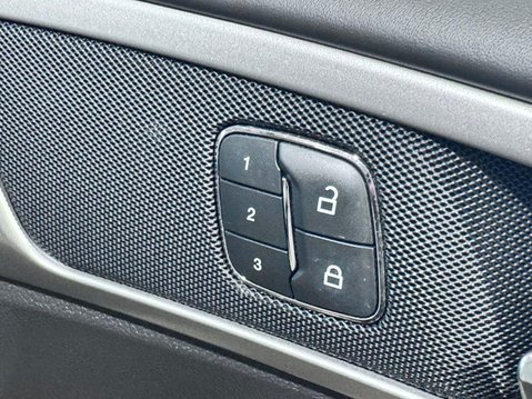 Ford Mondeo 2.0 TDCi Vignale Powershift Euro 6 (s/s) 5dr 31