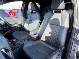 Toyota Yaris 1.5 Yaris Dynamic HEV CVT 5dr 57