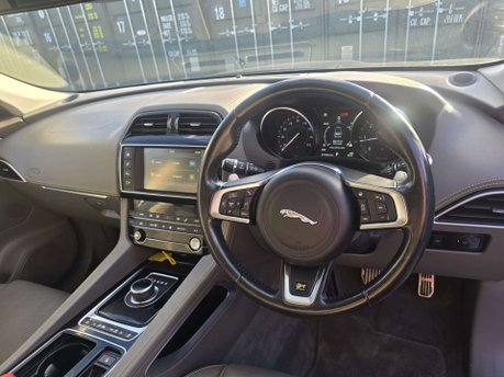 Jaguar F-Pace 2.0 D180 R-Sport SUV 5dr Diesel Auto AWD Euro 6 (s/s) (180 ps) 48