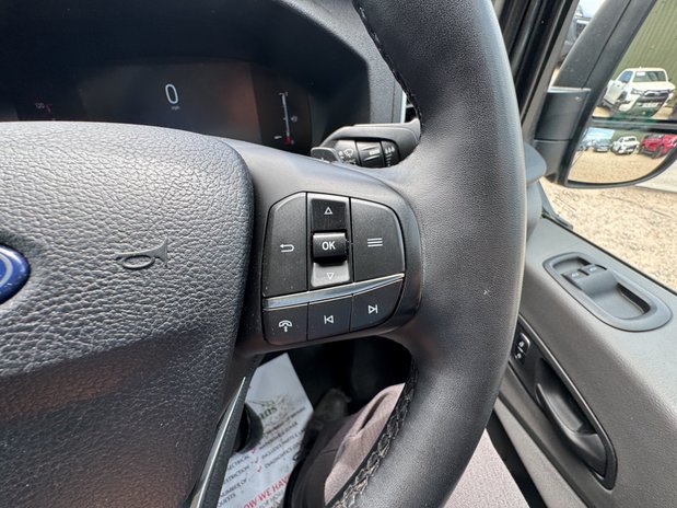 Ford Transit AUTO MWB [SOLD SM] L2H2 Medium Roof Limited 350 Air Con Alloys Sensors EURO 18