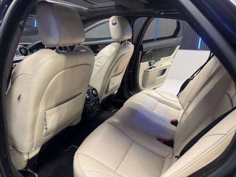 Jaguar XJ 3.0d V6 R-Sport Saloon 4dr Diesel Auto Euro 6 (s/s) (300 ps) 72
