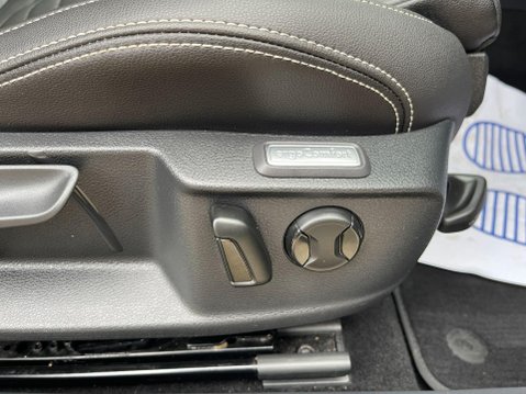 Volkswagen Passat 2.0 TDI EVO SEL Euro 6 (s/s) 5dr 28