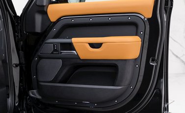 Land Rover Defender 110 X P400 20