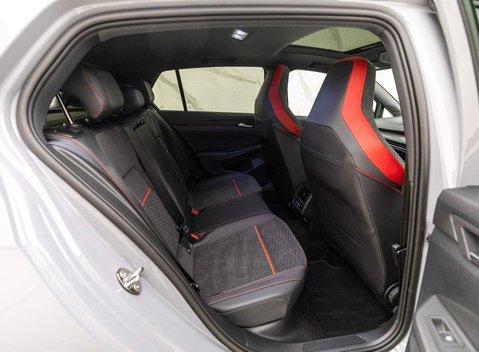 Volkswagen Golf GTI CLUBSPORT 45 TSI DSG 9