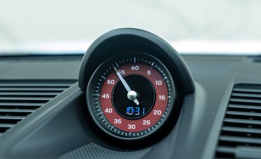 Porsche 911 Carrera GTS (992) 21