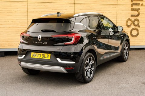 Renault Captur TECHNO E-TECH 2