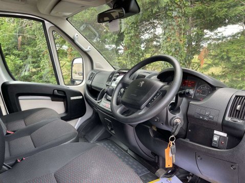 Peugeot Boxer 440 L4H2 LIGHTWEIGHT NON-D1 MINIBUS 17SEATS w FULL WIDTH RAMP. E6 16