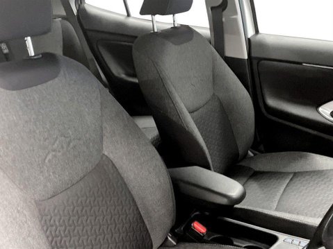 Toyota Yaris Cross 1.5 VVT-h Icon SUV 5dr Petrol Hybrid E-CVT Euro 6 (s/s) (116 ps) 11