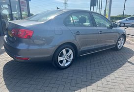 Volkswagen Jetta SE TDI BLUEMOTION TECH £35 ROAD TAX 7