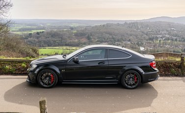 Mercedes-Benz C63 AMG BLACK SERIES 3