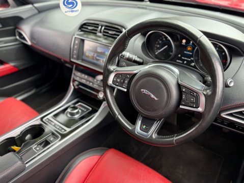 Jaguar XE 2.0 XE R-Sport D Auto 4dr 16
