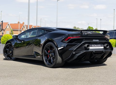 Lamborghini Huracan TECNICA 4