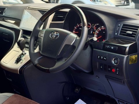 Toyota Alphard GOLDEN EYES II TWIN SUNROOF GRADE 4B WOW 6