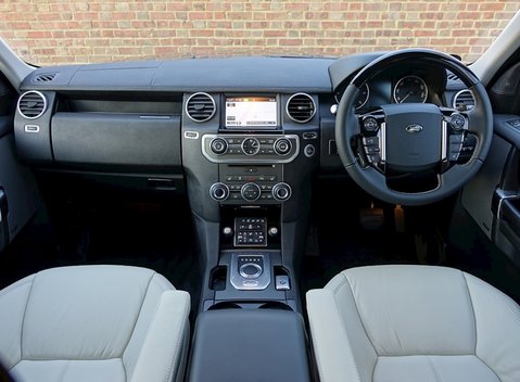 Land Rover Discovery 3.0 SDV6 28