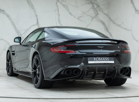 Aston Martin Vanquish S 7