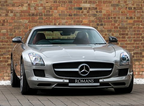 Mercedes-Benz SLS AMG 1