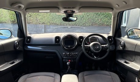 Mini Countryman Cooper 1.5 Petrol Manual Classic Comfort + SAT NAV - APPLE CARPLAY 11