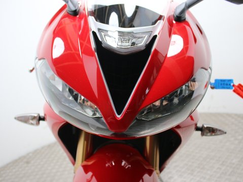 Triumph Daytona 675 DAYTONA 675 ABS 21