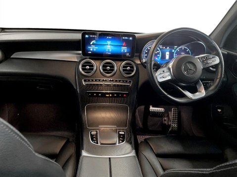 Mercedes-Benz GLC 2.0 GLC300d AMG Line (Premium) SUV 5dr Diesel G-Tronic+ 4MATIC Euro 6 (s/s) 19