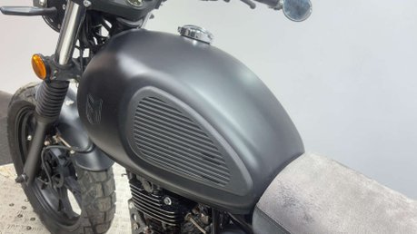 Mutt FSR 2021 RUNNING PROJECT BIKE SPARES OR REPAIR RETRO MODERN CLASSIC 125CC 28