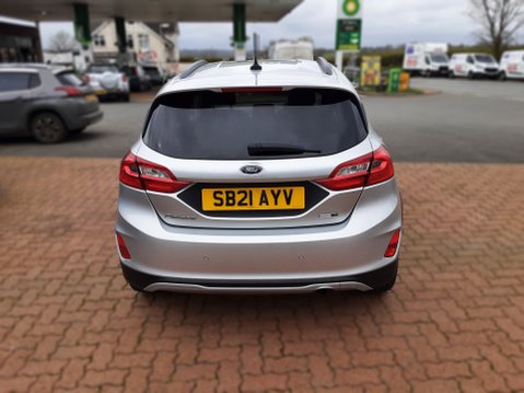 Ford Fiesta ACTIVE EDITION MHEV 6