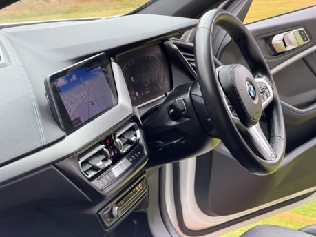 BMW 1 Series 118I M SPORT 6