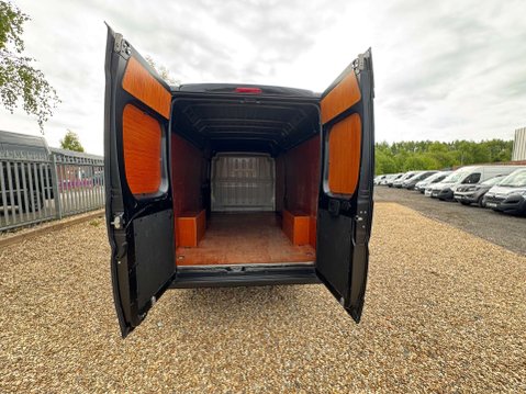 Peugeot Boxer 2.2 Boxer 435 Professional Premium Plus L4H2 BlueHDi 6