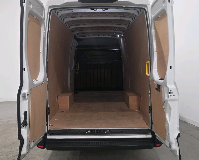 Iveco Daily Daily 35C14 Diesel 2.3 High Roof Business Van 4100L WB Hi-Matic
