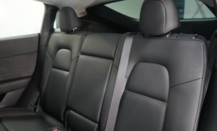 Tesla Model Y RWD Comfort Suspension One Owner Heated Steering Wheel and Seats VATQ 18