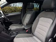 Volkswagen Tiguan 2.0 Tiguan R-Line TDI BlueMotion Technology 4Motion Semi-Auto 4WD 5dr 43