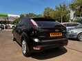 Ford Focus 1.6 Zetec Hatchback 5dr Petrol Manual (161 g/km, 99 bhp) 5