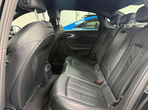 Audi A4 2.0 TDI 35 Black Edition Saloon 4dr Diesel S Tronic Euro 6 (s/s) (163 ps) 38