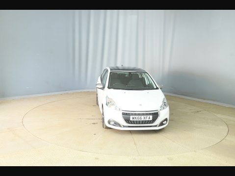 Peugeot 208 PURETECH ALLURE PREMIUM 2