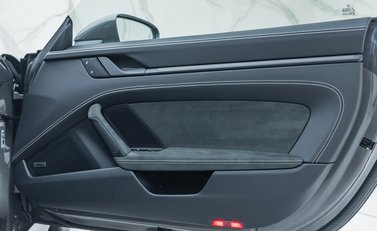 Porsche 911 Carrera GTS (992) 27