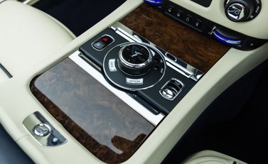 Rolls-Royce Dawn V12 22