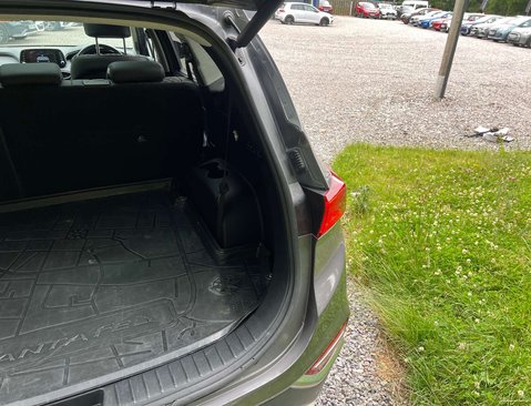 Hyundai SANTA FE 2.2 Santa Fe Premium SE CRDi Auto 4WD 5dr 48