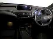 Lexus Ux 2.0 250h Takumi SUV 5dr Petrol Hybrid E-CVT Euro 6 (s/s) (184 ps) 18