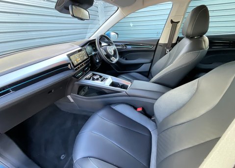 MG MG5 EV 61kWh TROPHY 13