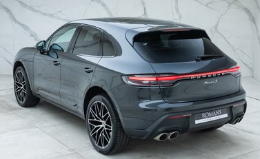 Porsche Macan S 9